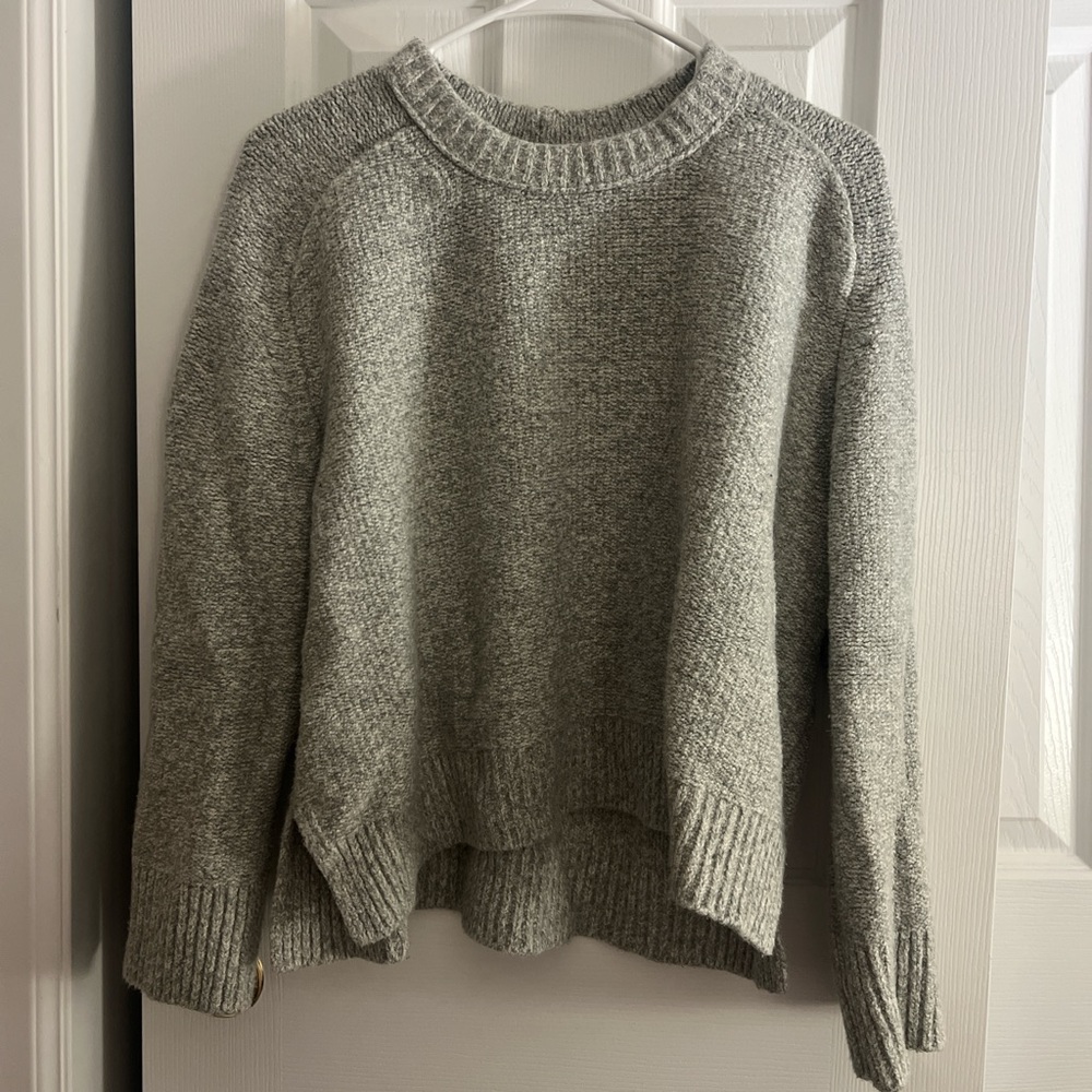 Abercrombie & Fitch Heather Gray Women's Sweater
